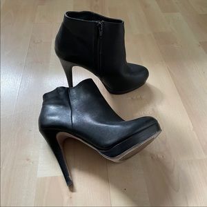 ALDO High Heeled Ankle Booties Size 7.5